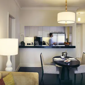Raffles Makati Hotell